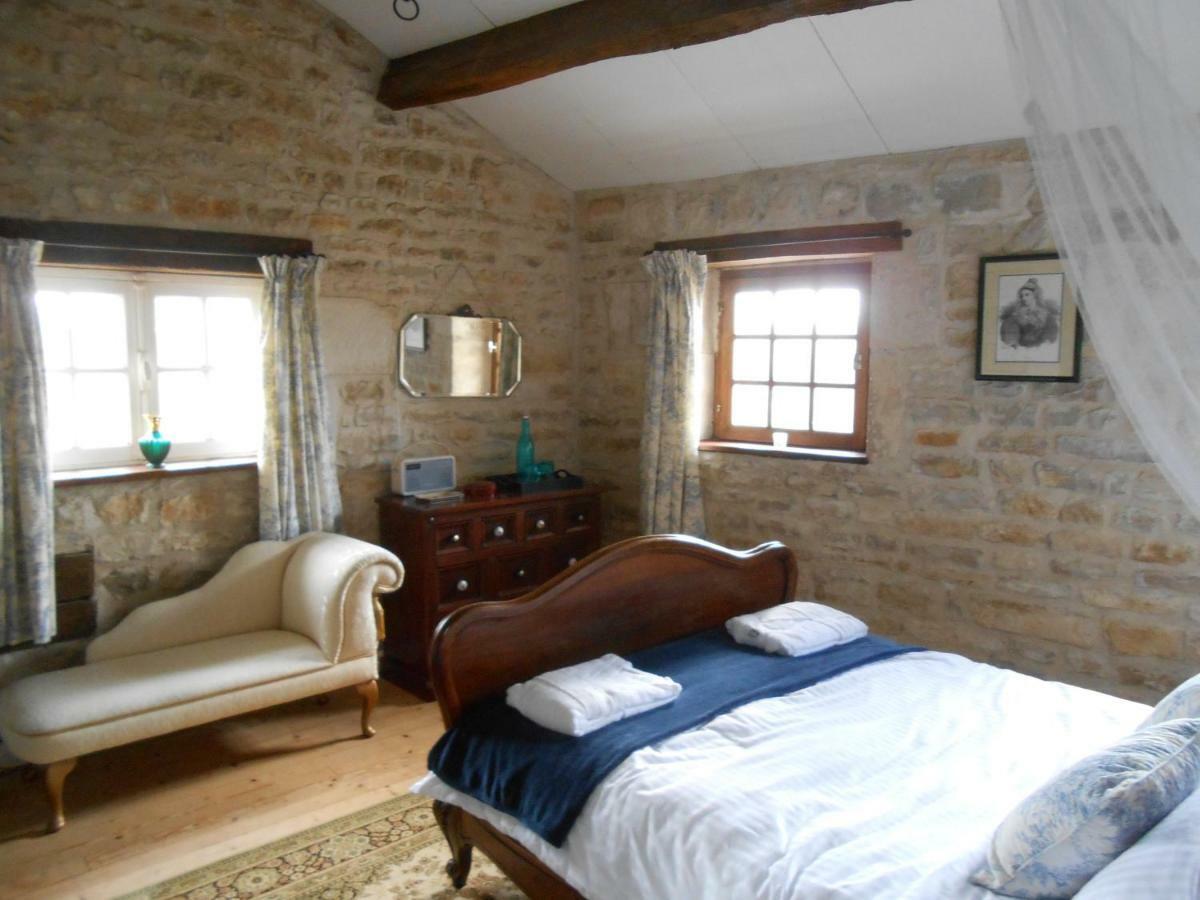 Chat Noir Gite Et Chambre D'Hotes Genouille  ภายนอก รูปภาพ